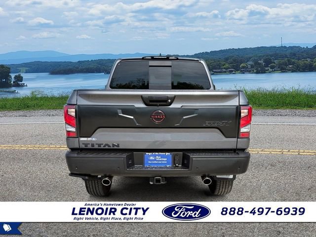 Used 2023 Nissan Titan PRO-4X w/ Pro-4x Convenience Package image 4