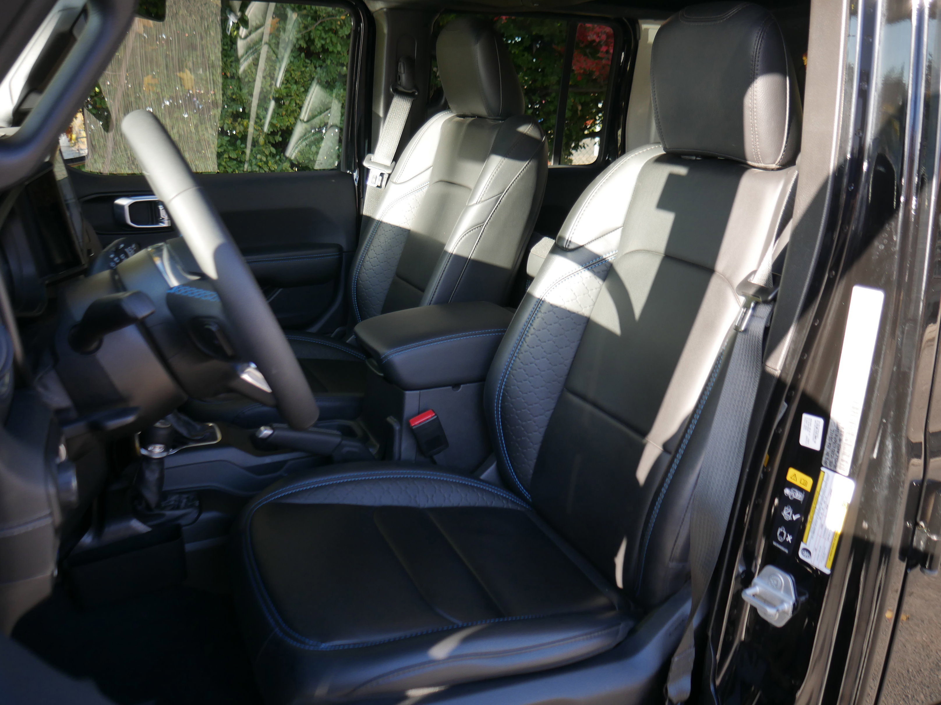 Used 2024 Jeep Wrangler High Altitude image 38