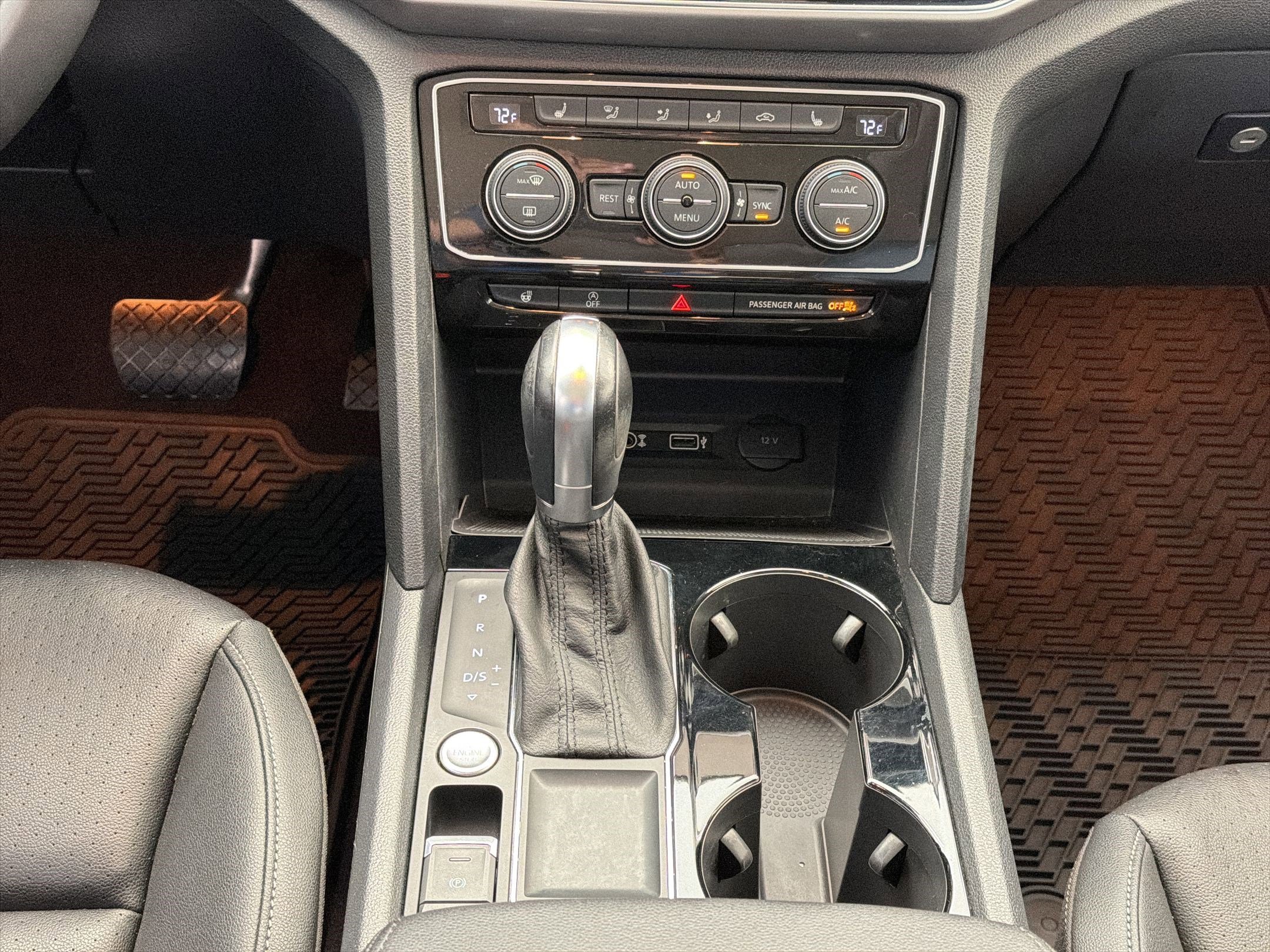 Used 2019 Volkswagen Atlas SEL FWD image 17