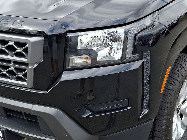 Used 2024 Nissan Frontier SV AWD/4WD image 9