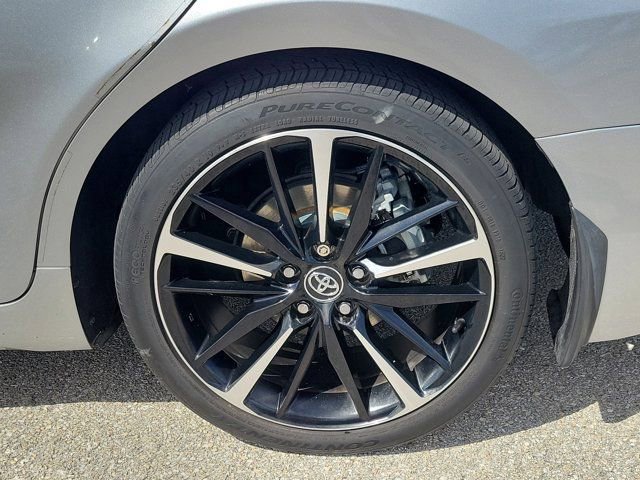 Used 2020 Toyota Camry XSE FWD image 9