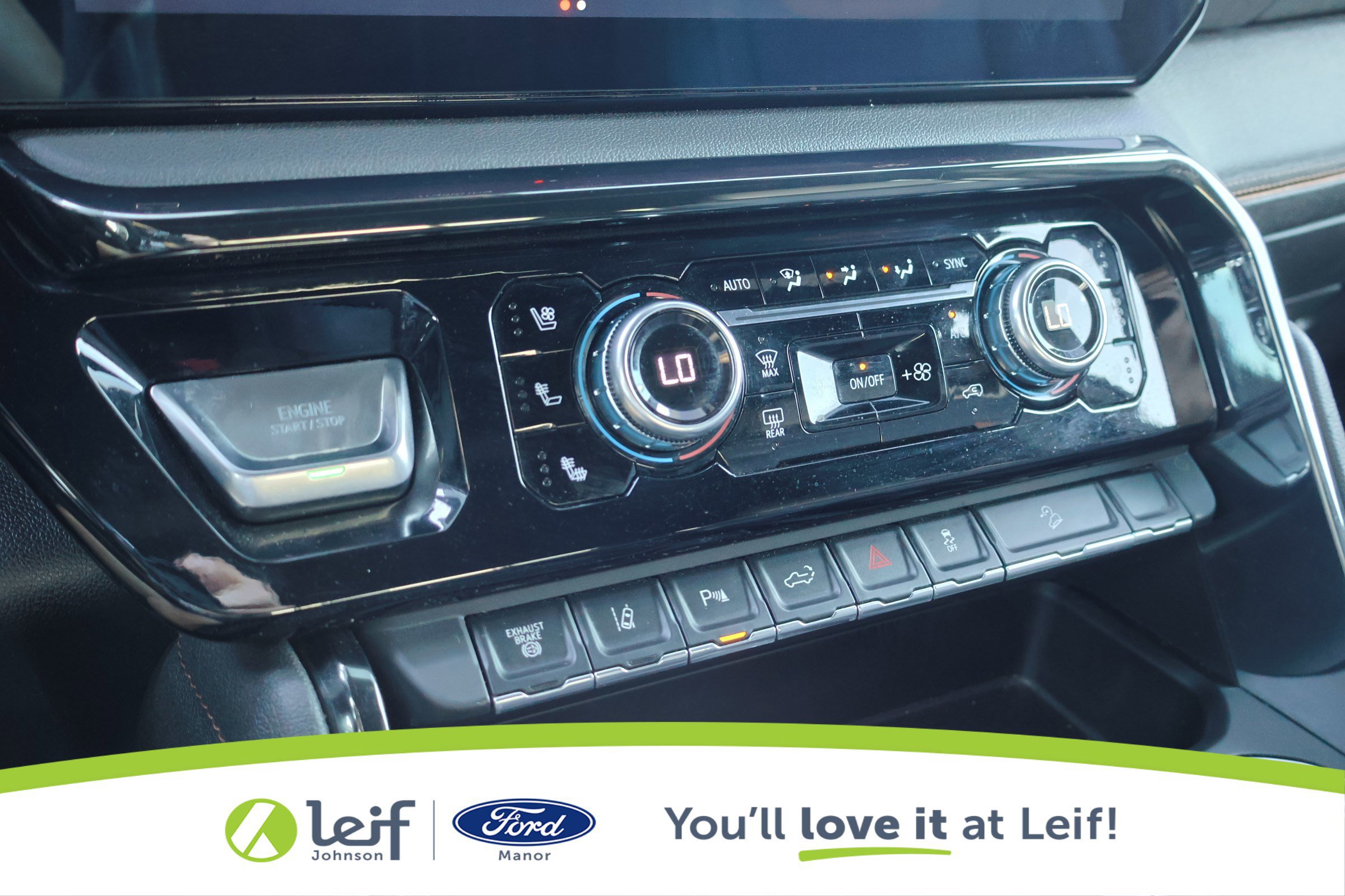 Used 2024 GMC Sierra 2500 AT4 w/ Technology Package image 23