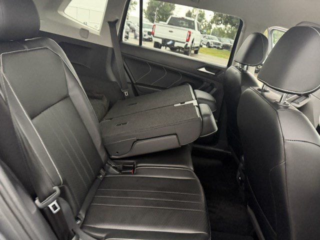Used 2022 Volkswagen Tiguan SE AWD/4WD image 33