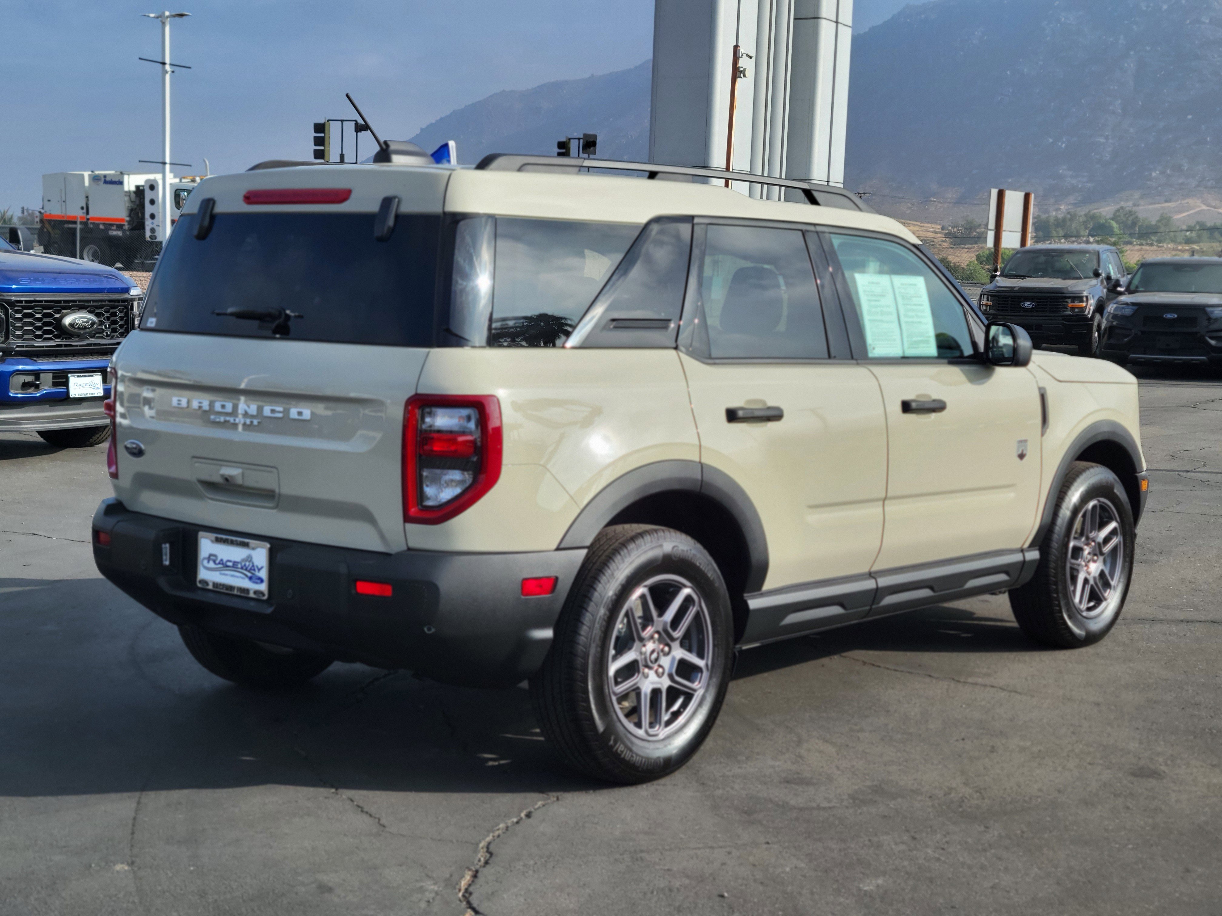 Certified 2025 Ford Bronco Sport Big Bend w/ Convenience Package AWD/4WD image 2