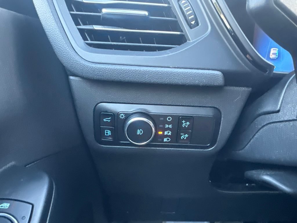 Certified 2025 Ford Escape ST-Line Select AWD/4WD image 25