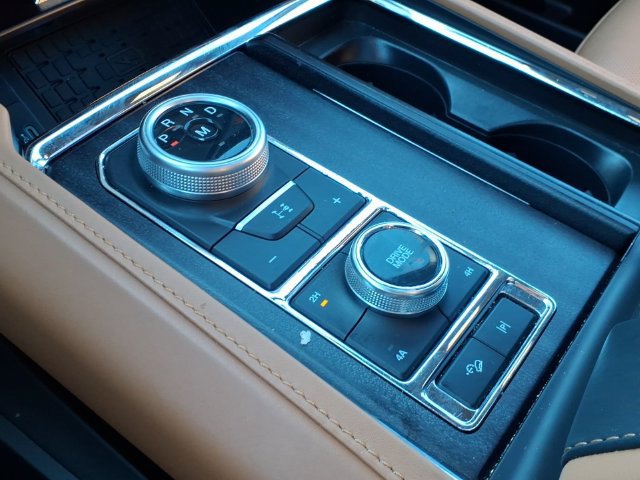 Certified 2023 Ford Expedition Platinum AWD/4WD image 32