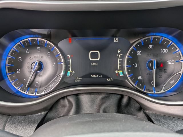 Used 2024 Chrysler Pacifica Touring-L FWD image 17