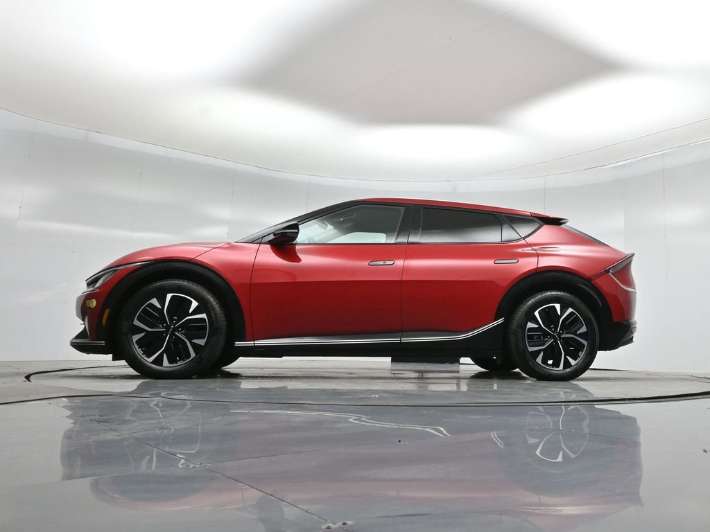 Used 2022 Kia EV6 Wind image 25