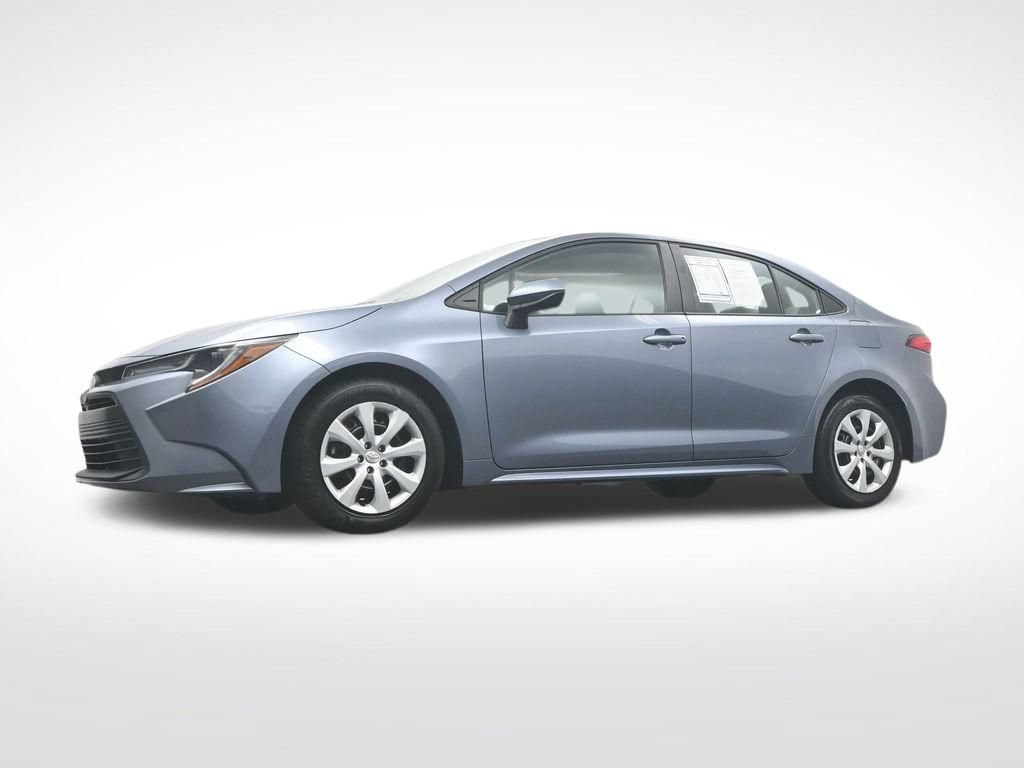 Used 2025 Toyota Corolla LE w/ Convenience Package FWD image 42