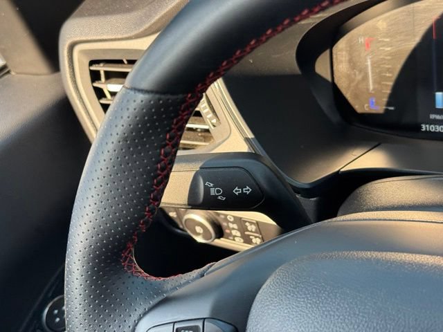 Certified 2025 Ford Escape ST-Line Select AWD/4WD image 26