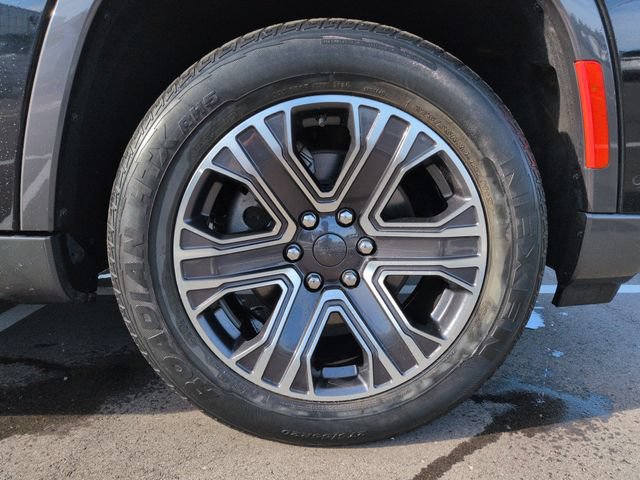 Used 2022 Jeep Wagoneer Series III AWD/4WD image 12