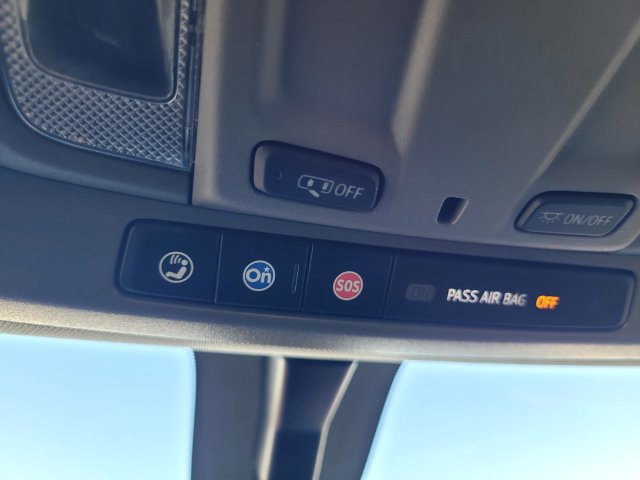Used 2021 Chevrolet Silverado 2500 Custom w/ Custom Value Package AWD/4WD image 17