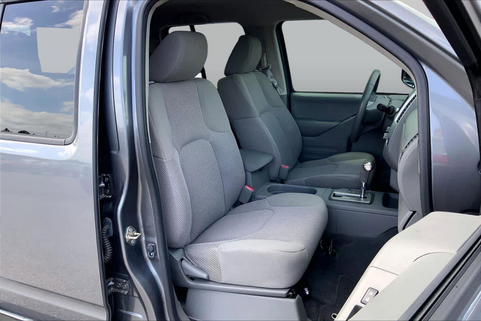 Used 2019 Nissan Frontier SV RWD image 9