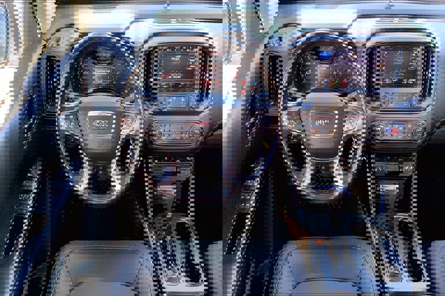 Used 2019 GMC Canyon All Terrain w/ Trailering Package image 6