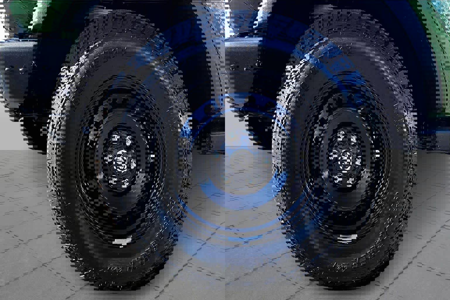 Certified 2022 Ford Bronco Black Diamond image 11