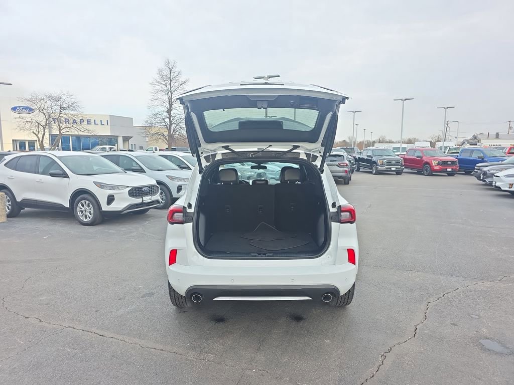 Certified 2023 Ford Escape ST-Line w/ Tech Pack #1 AWD/4WD image 10