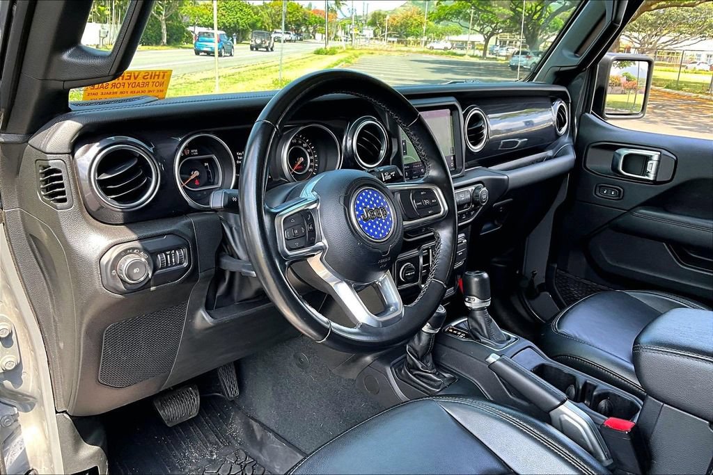 Used 2022 Jeep Wrangler Unlimited Sahara AWD/4WD image 13