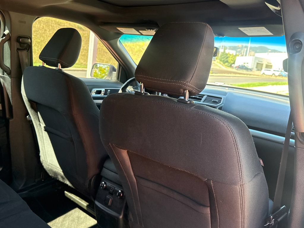 Certified 2018 Ford Explorer XLT w/ Equipment Group 201A AWD/4WD image 27