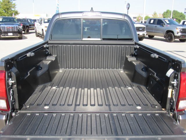 Used 2021 Toyota Tacoma SR AWD/4WD image 20