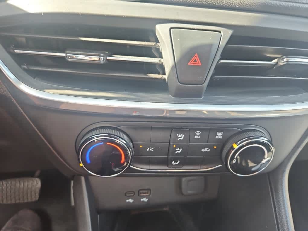 Used 2024 Buick Encore GX Preferred FWD image 17