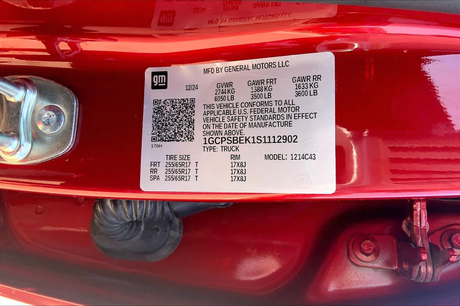 Used 2025 Chevrolet Colorado W/T w/ Advanced Trailering Package RWD image 37