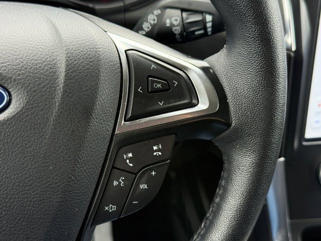 Certified 2024 Ford Edge Titanium AWD/4WD image 37