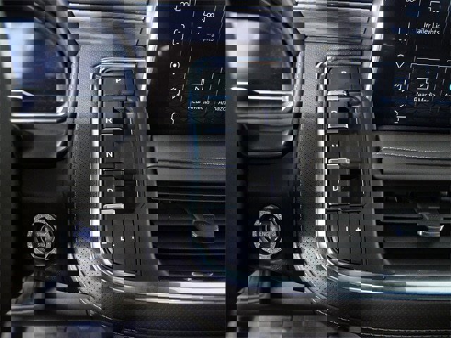 Used 2024 GMC Yukon XL SLT w/ SLT Premium Package image 24