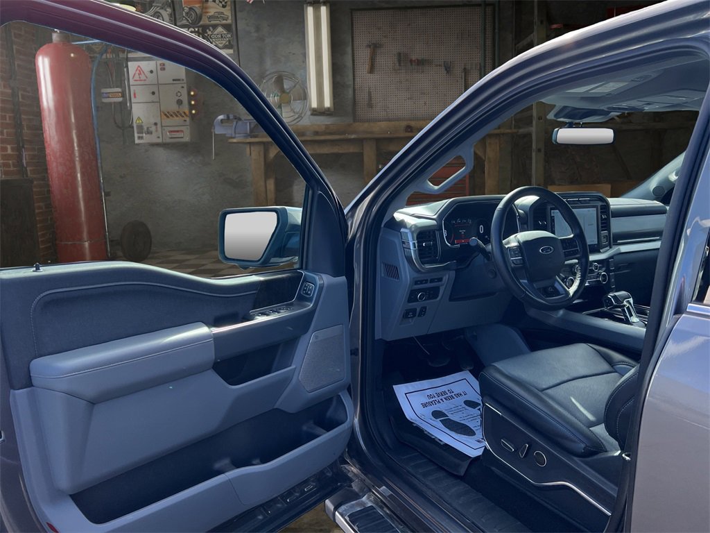 Certified 2022 Ford F150 Lariat w/ Equipment Group 502A High image 17