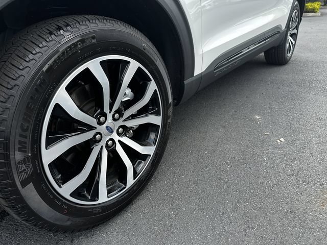 Certified 2025 Ford Explorer ST-Line AWD/4WD image 12
