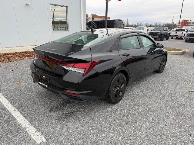 Used 2022 Hyundai Elantra SEL w/ Cargo Package image 5