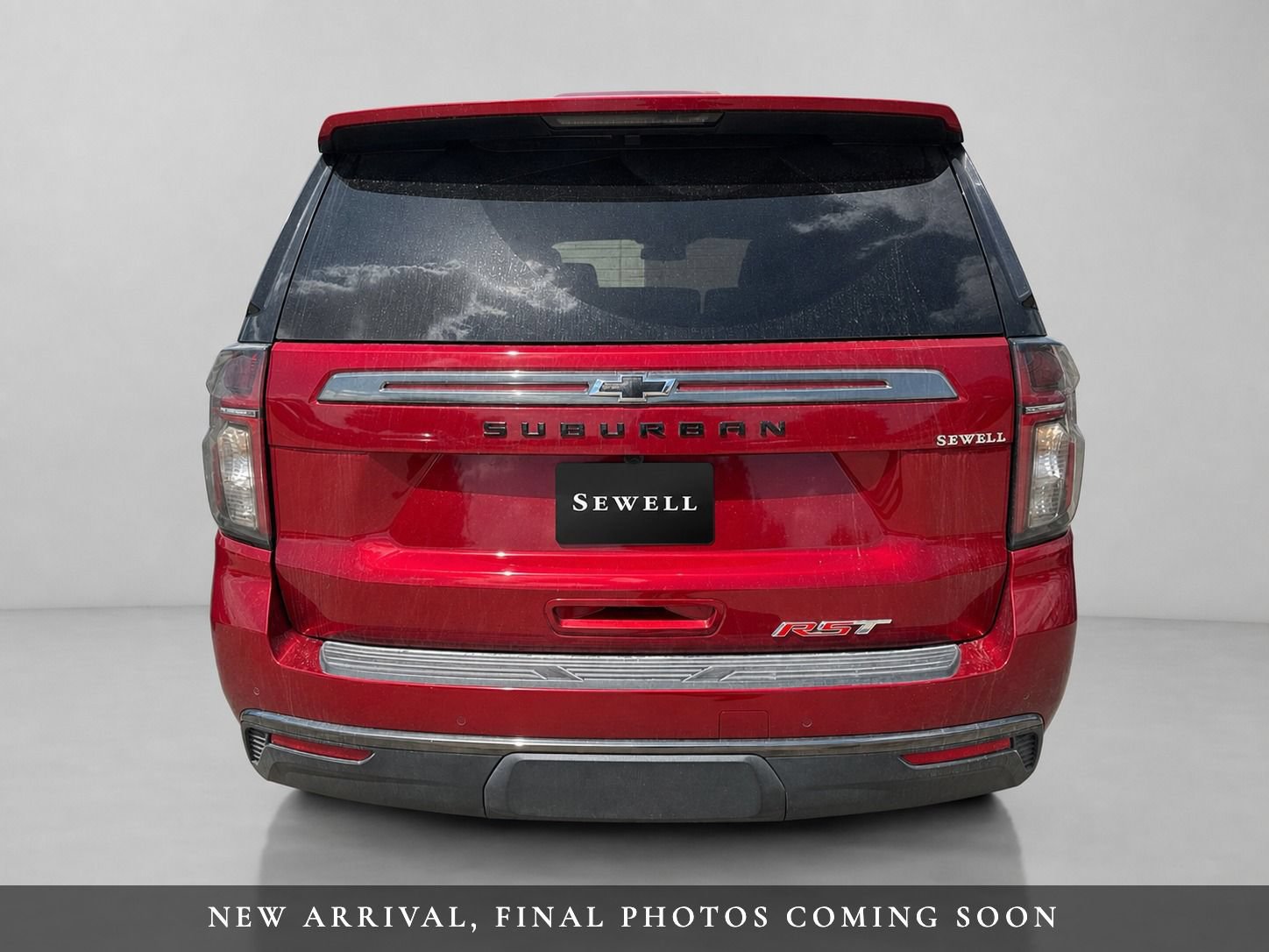 Used 2022 Chevrolet Suburban RST w/ Luxury Package AWD/4WD image 5