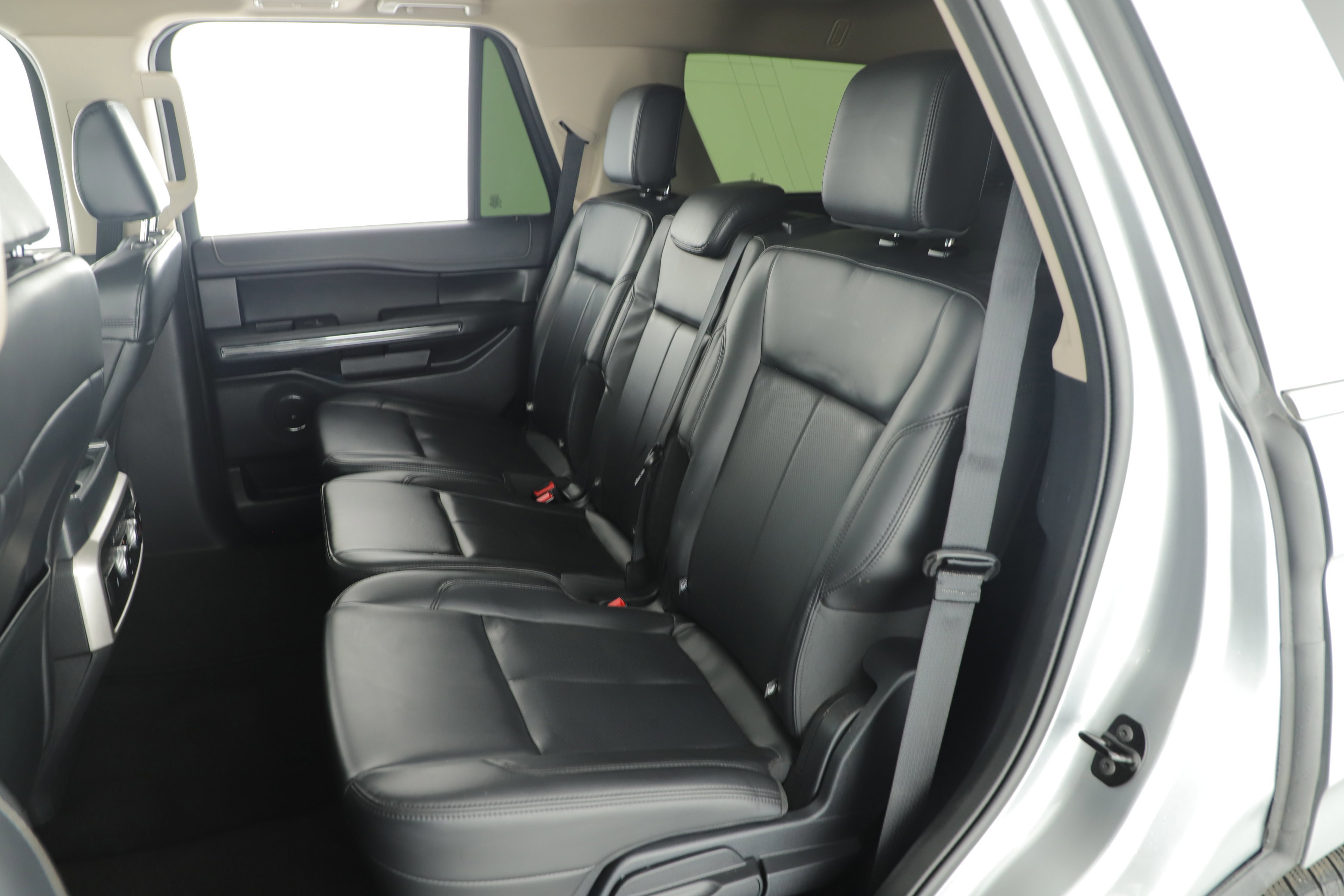 Certified 2024 Ford Expedition XLT image 22