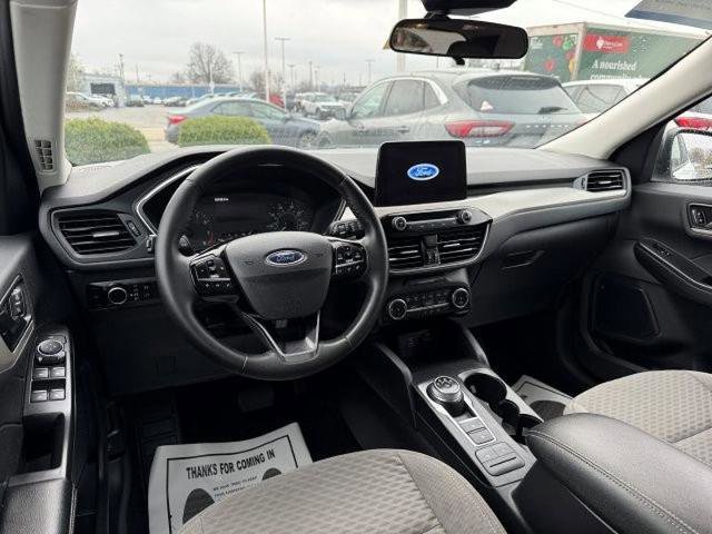 Certified 2022 Ford Escape SE w/ SE Sport Appearance Package image 18