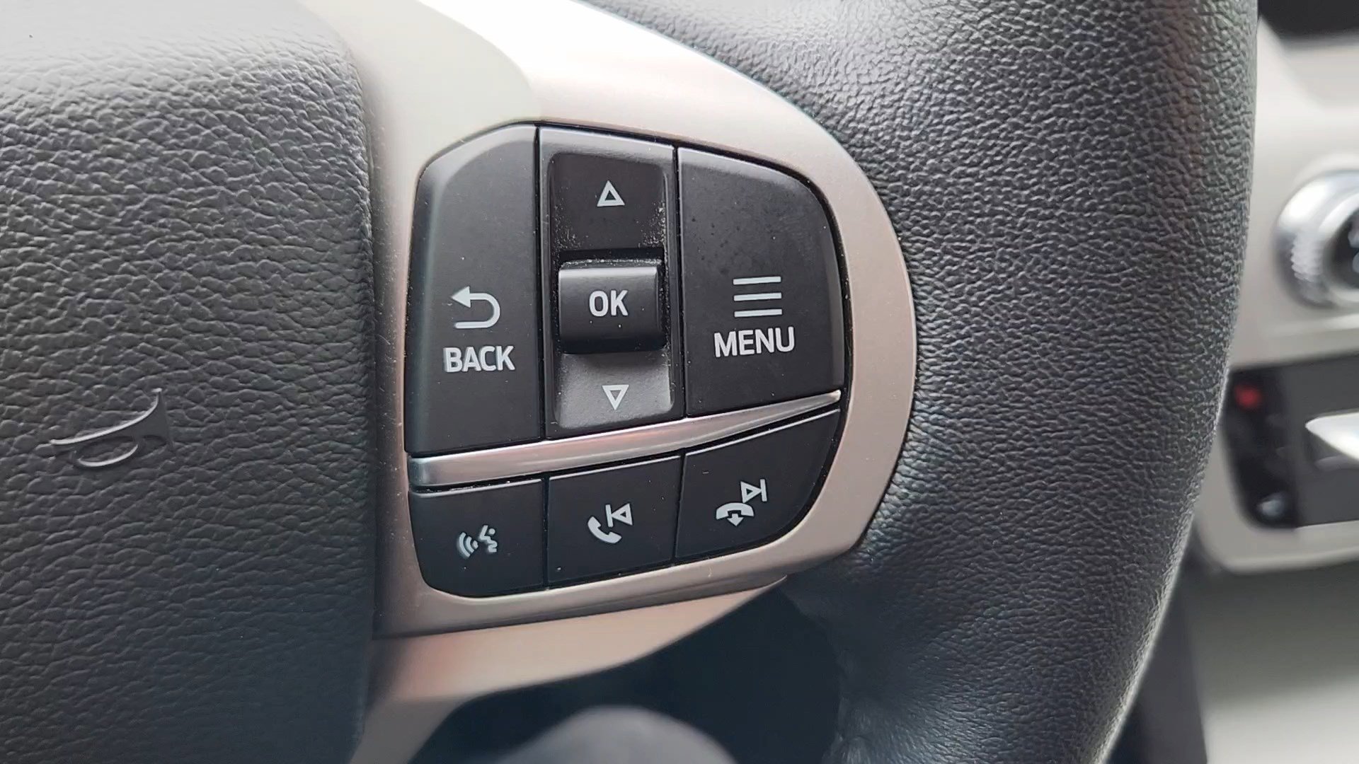 Certified 2023 Ford Explorer XLT w/ Equipment Group 202A image 14