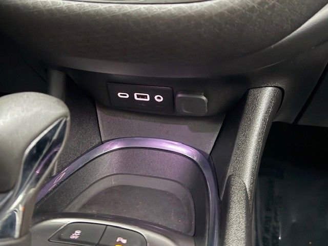 Used 2021 Chevrolet Malibu LT FWD image 23