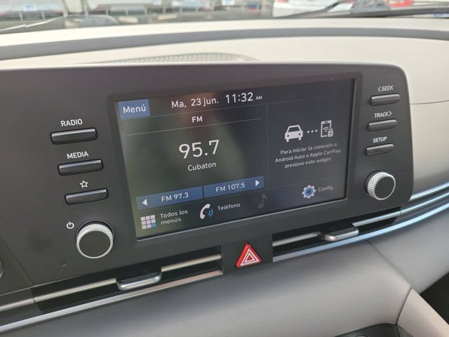 Used 2021 Hyundai Elantra SE FWD image 22