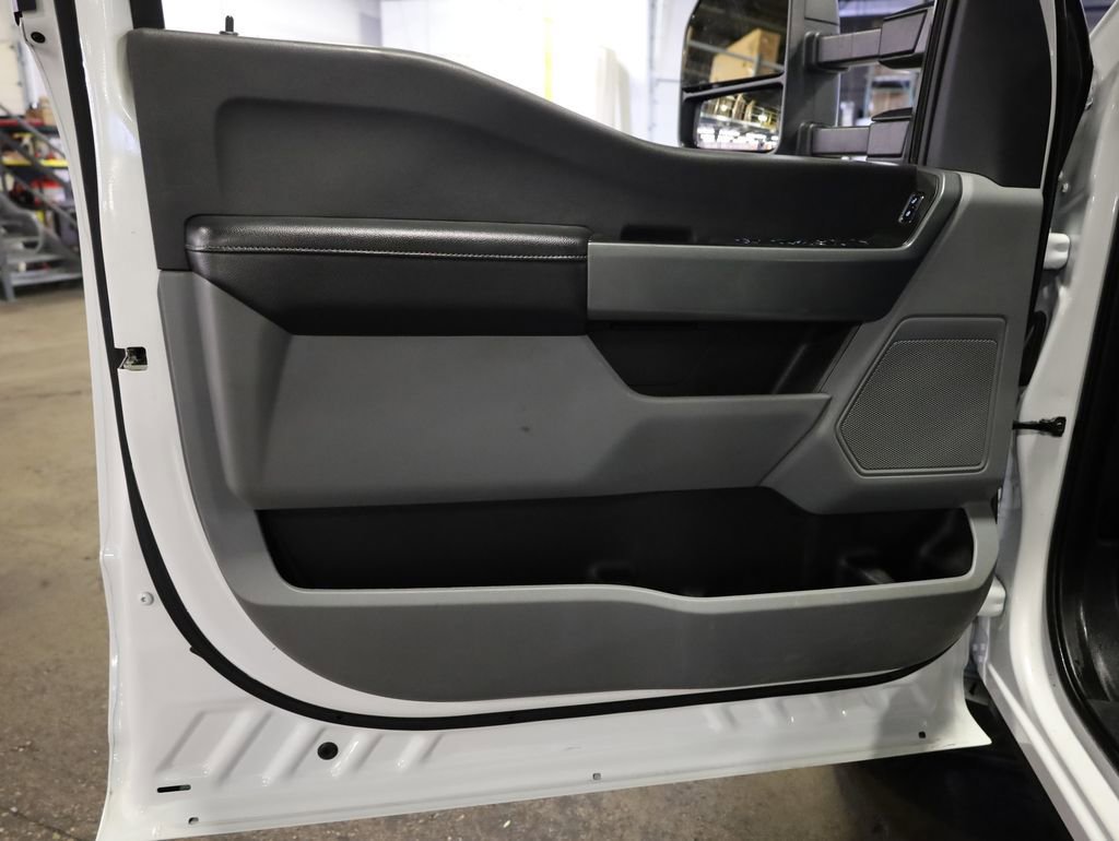 Certified 2024 Ford F350 XLT w/ FX4 Off-Road Package image 18