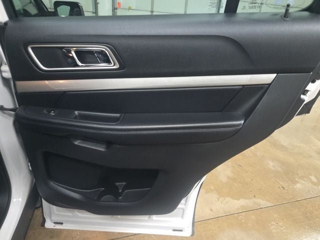 Certified 2017 Ford Explorer XLT w/ Equipment Group 202A AWD/4WD image 8