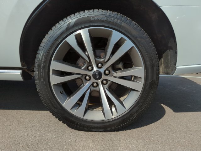 Certified 2020 Ford Expedition Platinum AWD/4WD image 11