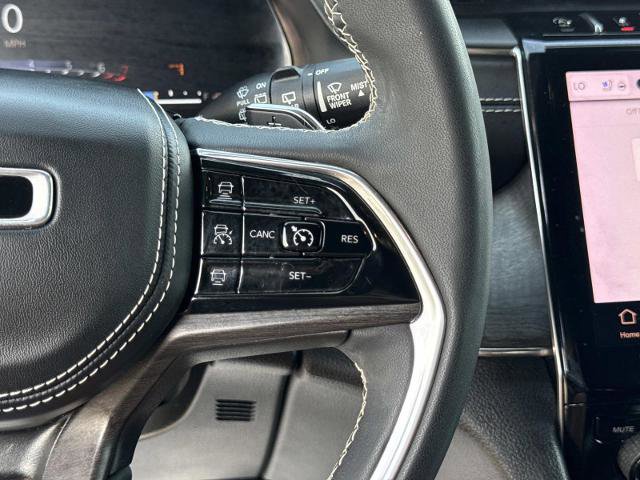 Used 2023 Jeep Grand Cherokee L Overland w/ Luxury Tech Group IV AWD/4WD image 20