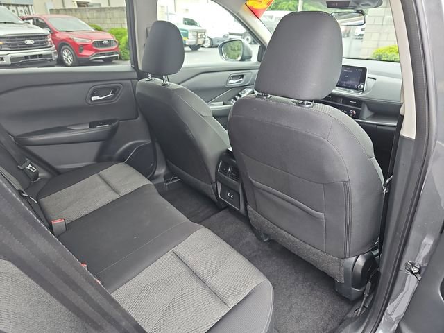 Used 2025 Nissan Rogue SV AWD/4WD image 13