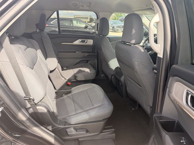 Certified 2025 Ford Explorer Active AWD/4WD image 4