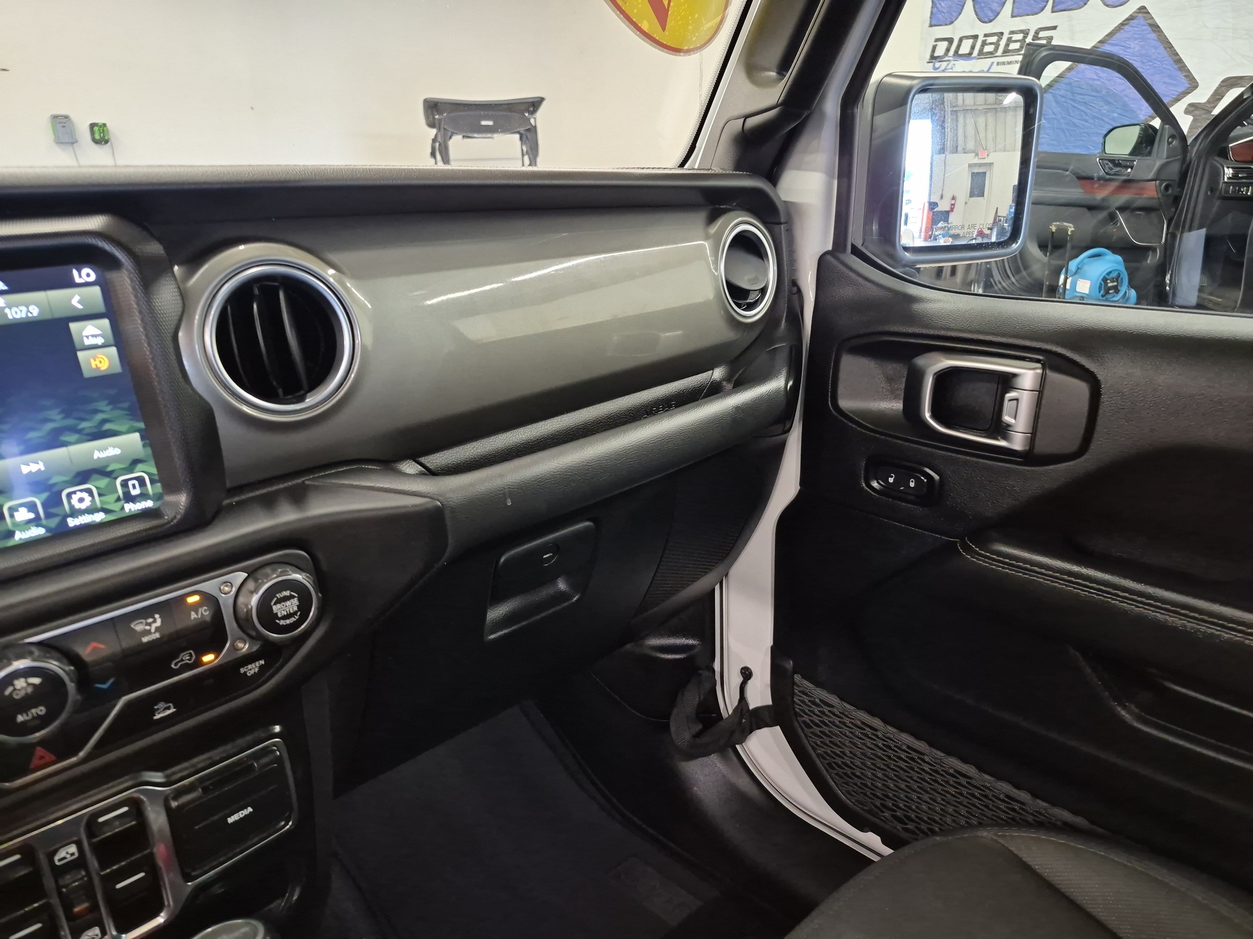 Used 2023 Jeep Gladiator Overland AWD/4WD image 21
