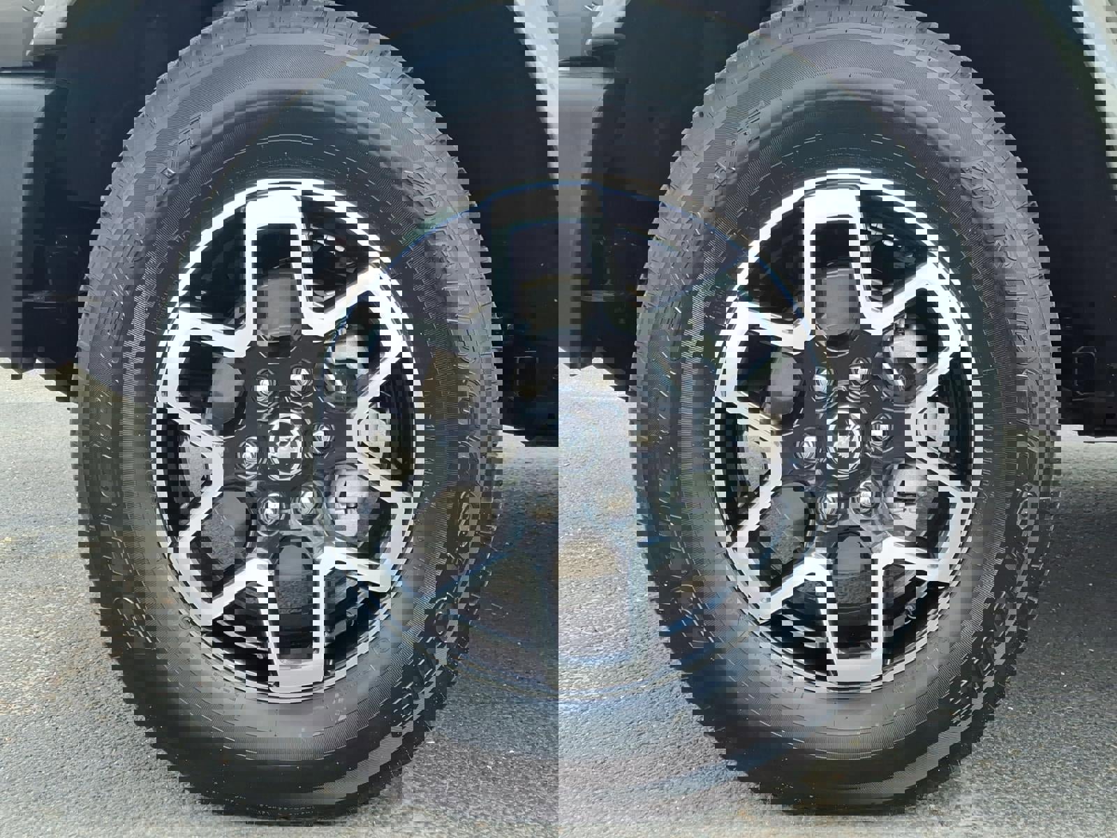 Certified 2025 Ford Bronco Outer Banks image 9