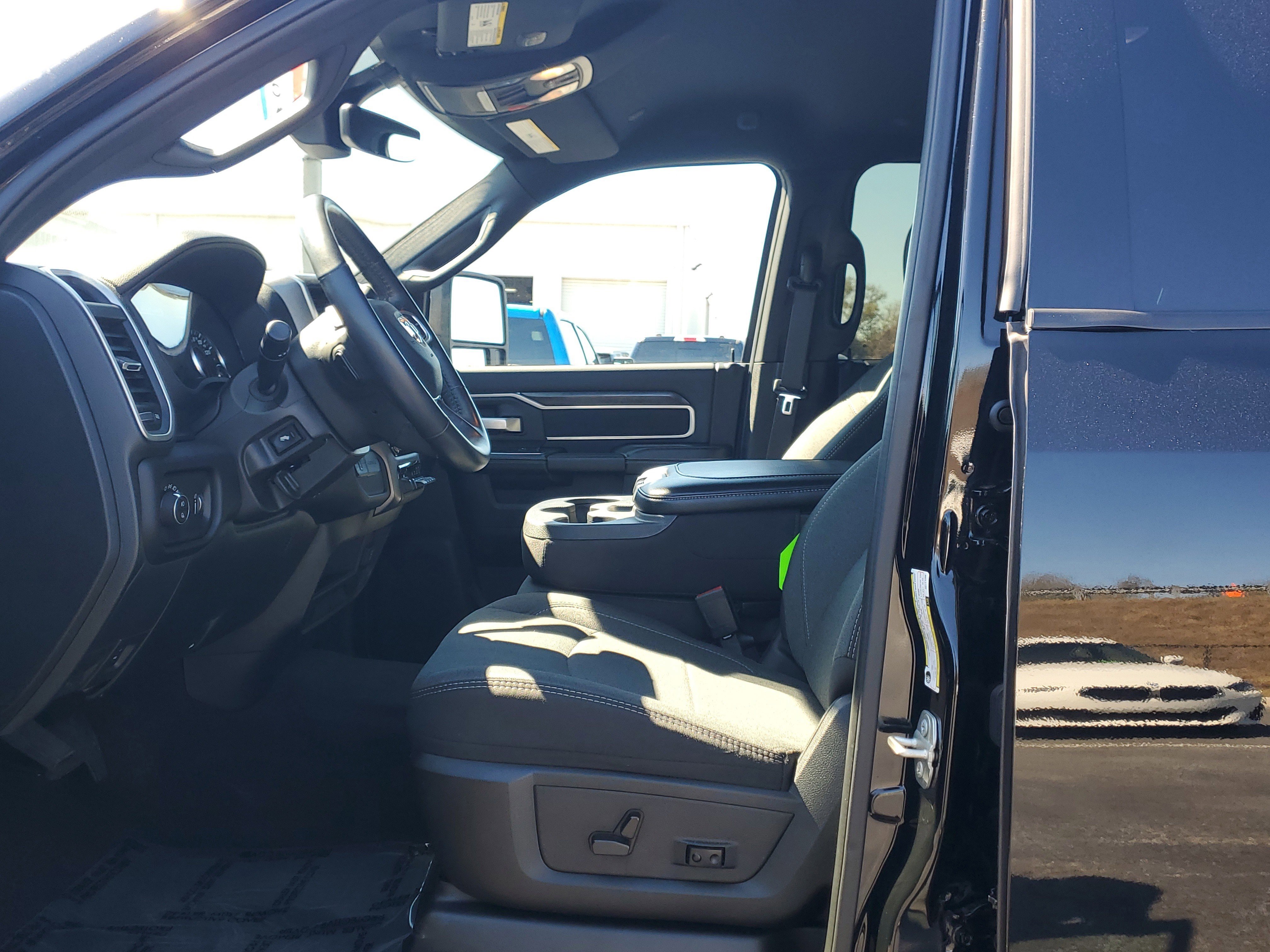 Used 2024 RAM 2500 Big Horn w/ Night Edition image 20