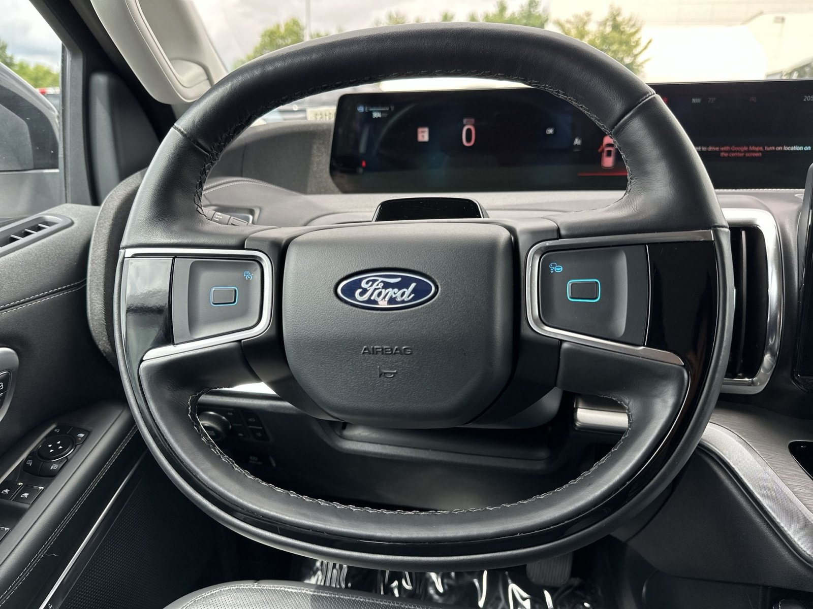 Certified 2025 Ford Expedition Platinum AWD/4WD image 17