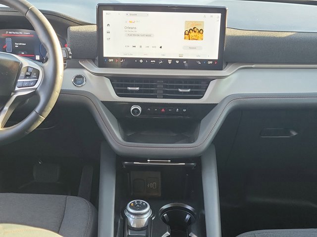 Certified 2025 Ford Explorer Active image 20