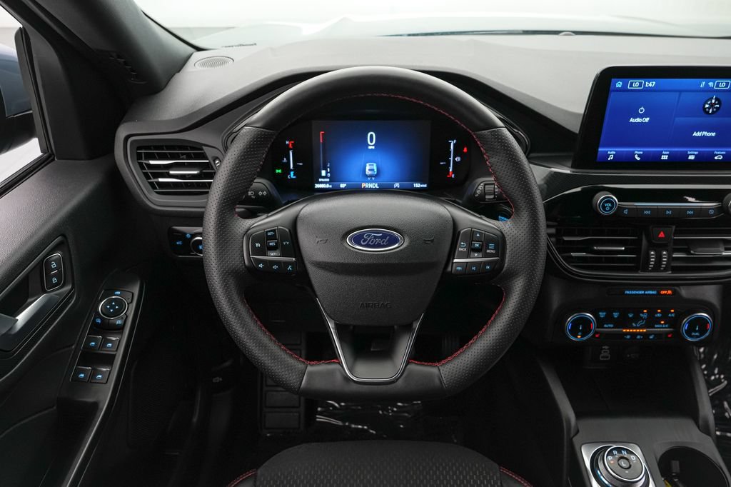 Certified 2025 Ford Escape ST-Line Select AWD/4WD image 13