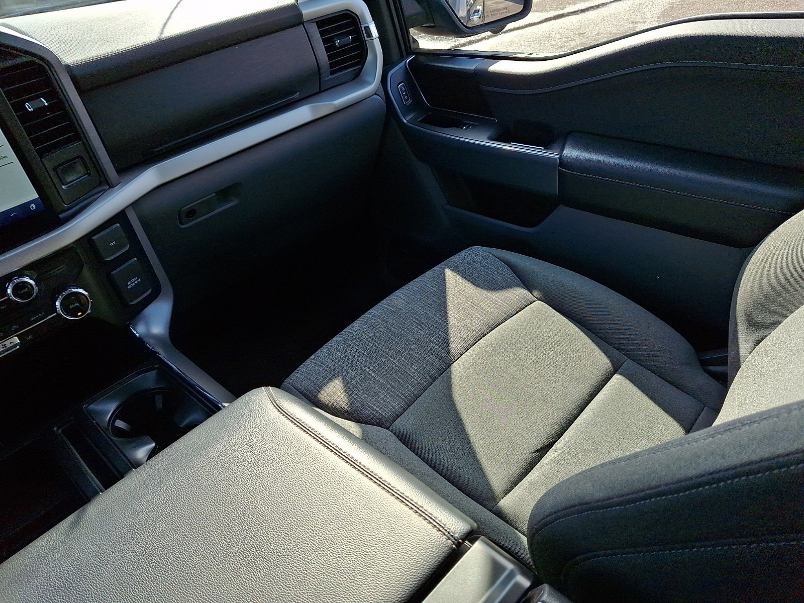 Certified 2022 Ford F150 XLT w/ Equipment Group 302A High image 16