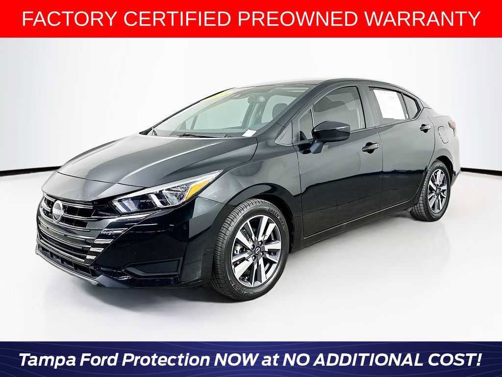 Used 2023 Nissan Versa SV image 1